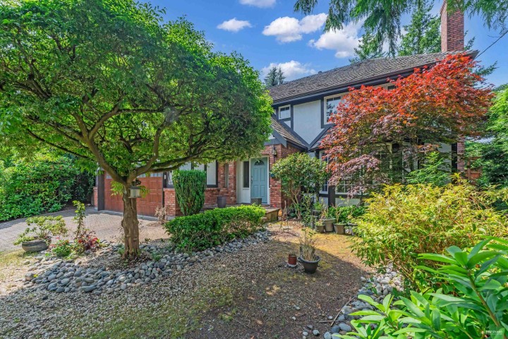 Photo 3 at 5155 Alderfeild Place, Upper Caulfeild, West Vancouver