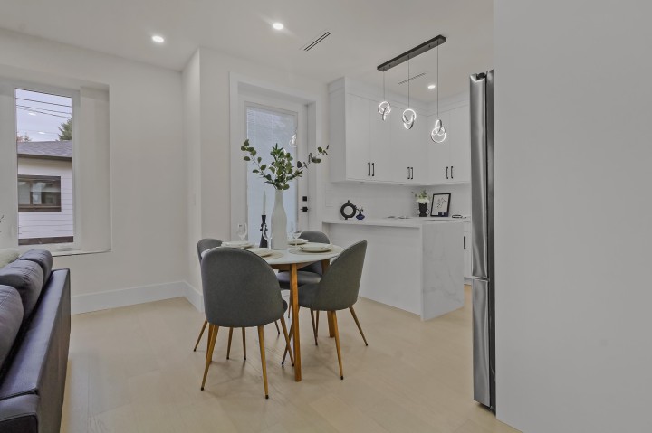 Photo 6 at 2 - 585 E 60th Avenue, South Vancouver, Vancouver East