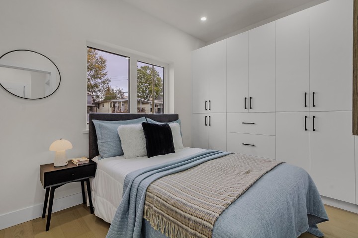 Photo 12 at 2 - 585 E 60th Avenue, South Vancouver, Vancouver East