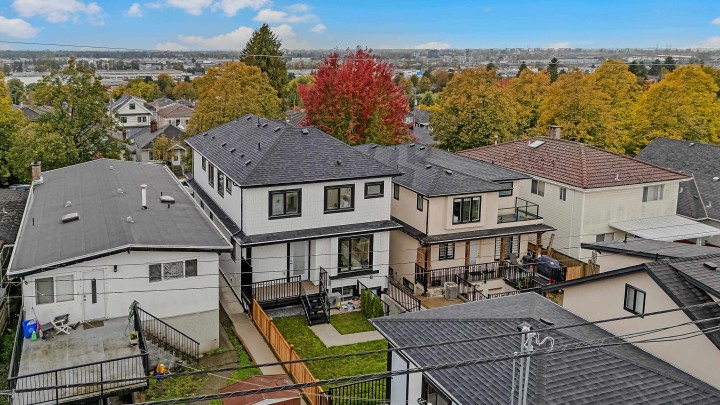 Photo 33 at 2 - 585 E 60th Avenue, South Vancouver, Vancouver East