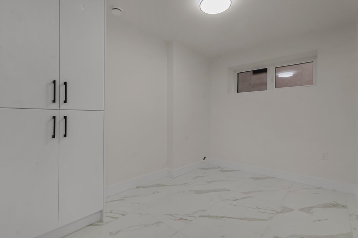 Photo 19 at 2 - 585 E 60th Avenue, South Vancouver, Vancouver East