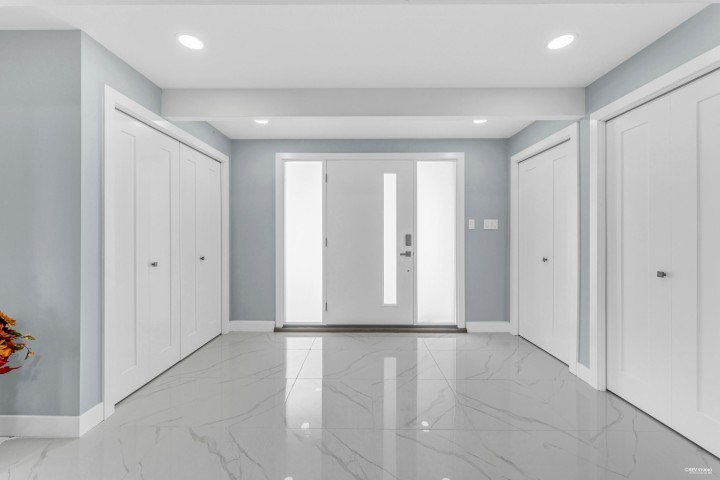 Photo 3 at 2755 Skilift Place, Chelsea Park, West Vancouver