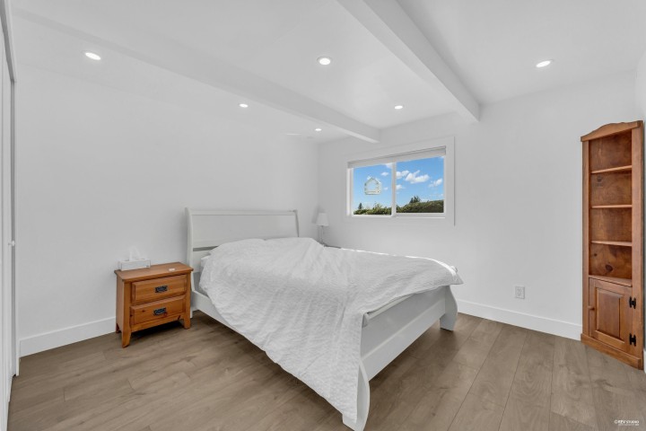 Photo 36 at 2755 Skilift Place, Chelsea Park, West Vancouver