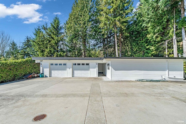 Photo 32 at 2755 Skilift Place, Chelsea Park, West Vancouver