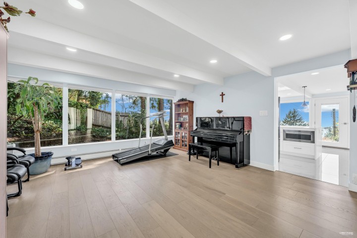 Photo 28 at 2755 Skilift Place, Chelsea Park, West Vancouver