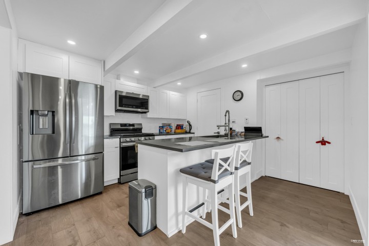 Photo 34 at 2755 Skilift Place, Chelsea Park, West Vancouver