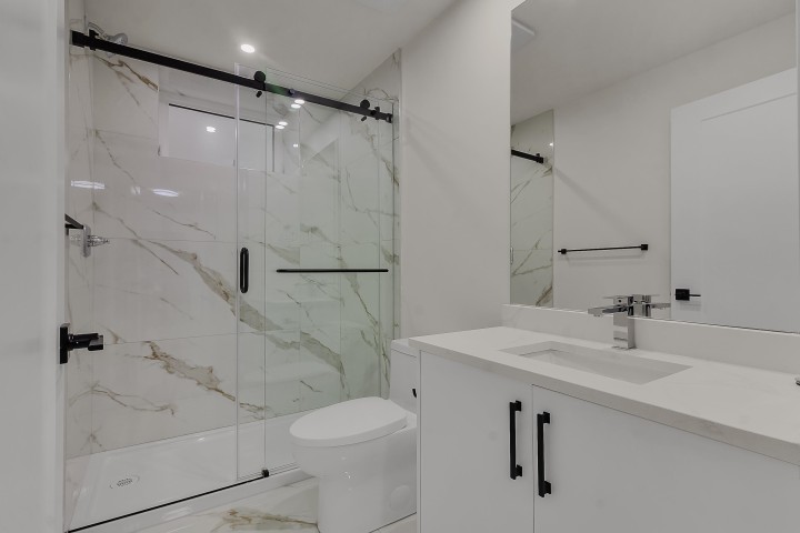 Photo 28 at 1 - 585 E 60th Avenue, South Vancouver, Vancouver East