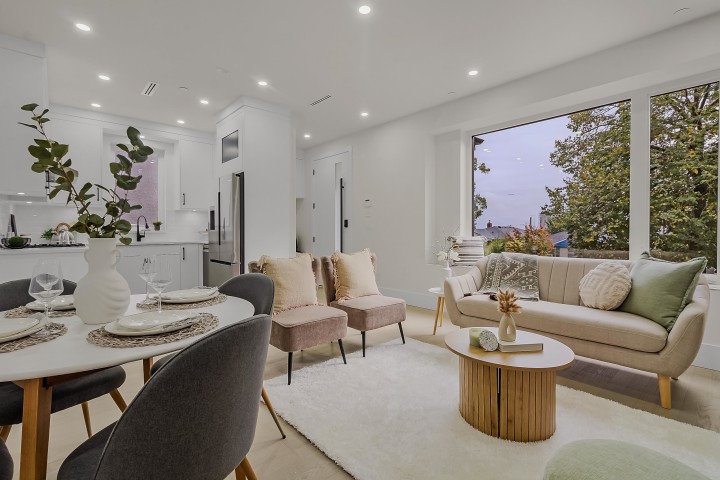 Photo 10 at 1 - 585 E 60th Avenue, South Vancouver, Vancouver East