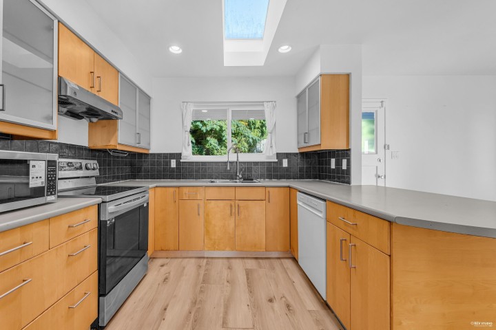 Photo 13 at 1910 27th Street, Queens, West Vancouver