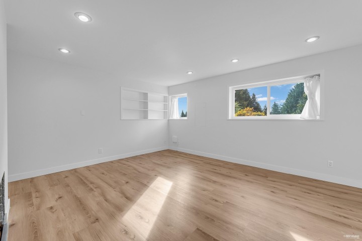 Photo 16 at 1910 27th Street, Queens, West Vancouver