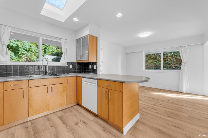 Photo 14 at 1910 27th Street, Queens, West Vancouver