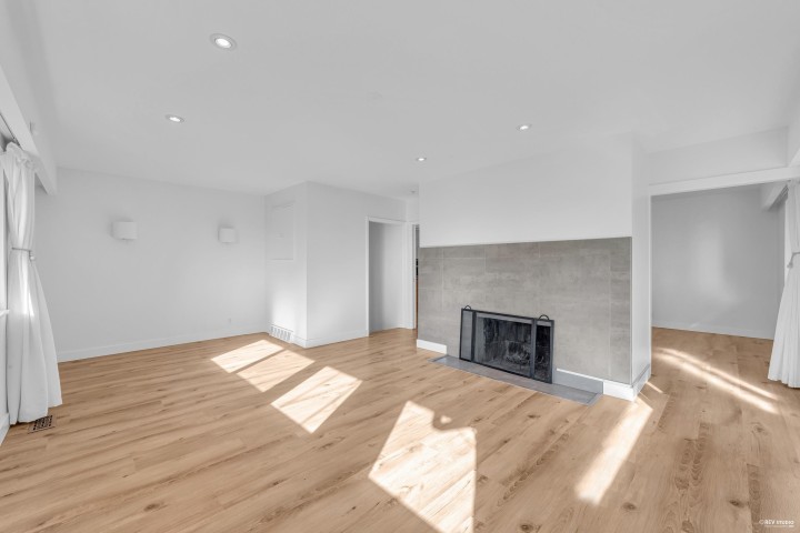 Photo 8 at 1910 27th Street, Queens, West Vancouver