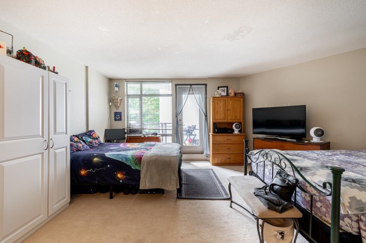 Photo 2 at 211 - 3660 Vanness Avenue, Collingwood VE, Vancouver East