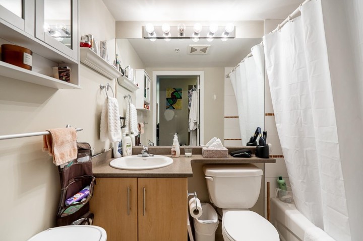 Photo 18 at 211 - 3660 Vanness Avenue, Collingwood VE, Vancouver East