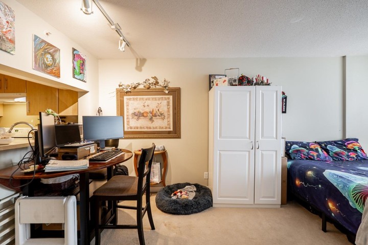 Photo 11 at 211 - 3660 Vanness Avenue, Collingwood VE, Vancouver East