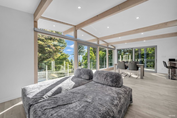 Photo 11 at 4138 Burkehill Road, Bayridge, West Vancouver