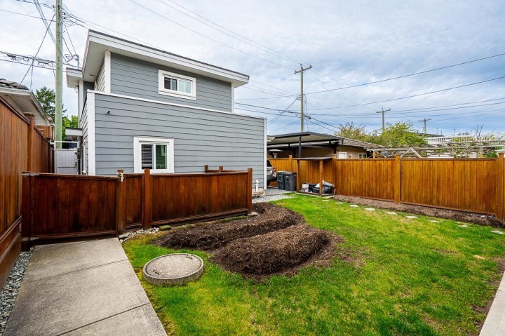 Photo 34 at 4783 Lanark Street, Knight, Vancouver East