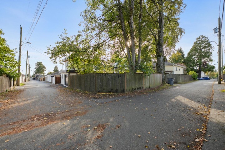 Photo 14 at 7526 Selkirk Street, South Granville, Vancouver West