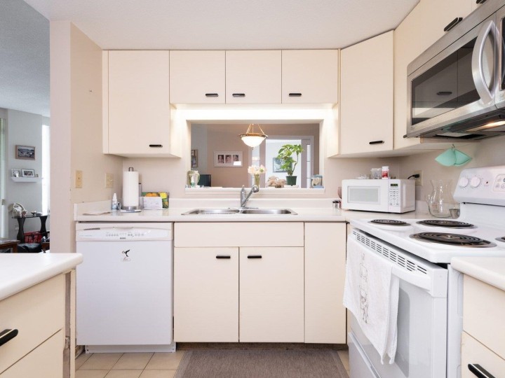 Photo 10 at 304 - 995 Roche Point Drive, Roche Point, North Vancouver