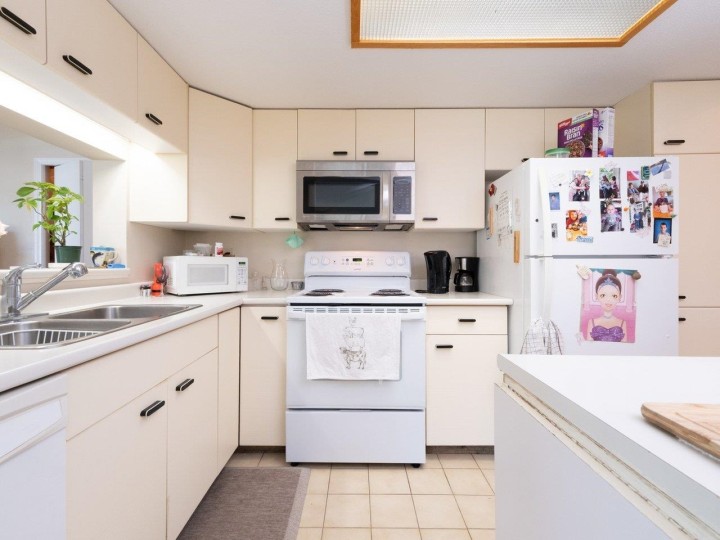 Photo 11 at 304 - 995 Roche Point Drive, Roche Point, North Vancouver