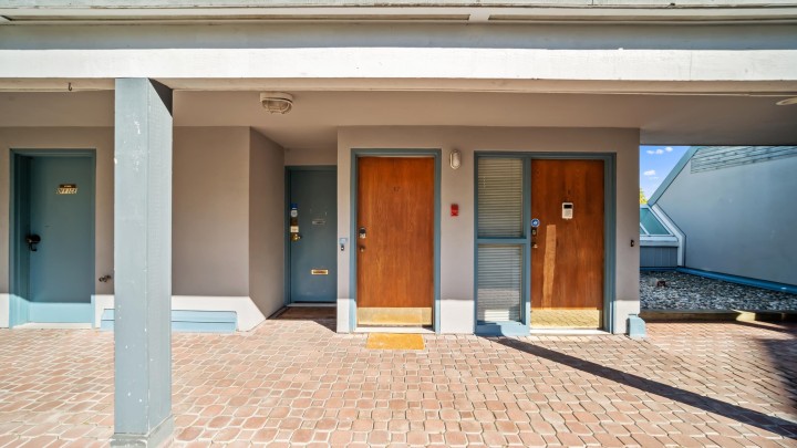 Photo 2 at 17 - 1345 W 4th Avenue, False Creek, Vancouver West