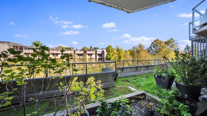 Photo 32 at 17 - 1345 W 4th Avenue, False Creek, Vancouver West