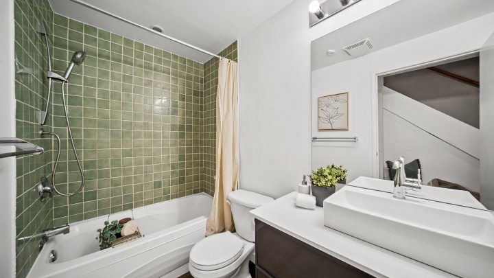 Photo 28 at 17 - 1345 W 4th Avenue, False Creek, Vancouver West