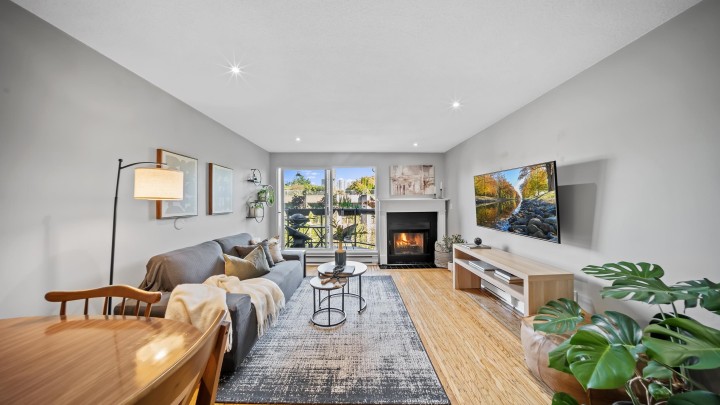 Photo 8 at 17 - 1345 W 4th Avenue, False Creek, Vancouver West