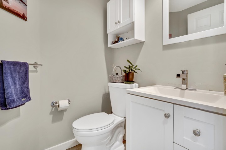 Photo 13 at 3264 Clermont Mews, Champlain Heights, Vancouver East