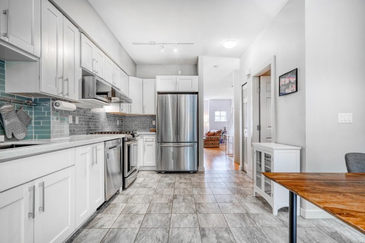 Photo 1 at 3264 Clermont Mews, Champlain Heights, Vancouver East