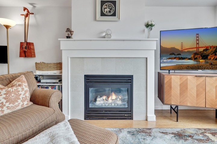 Photo 9 at 3264 Clermont Mews, Champlain Heights, Vancouver East