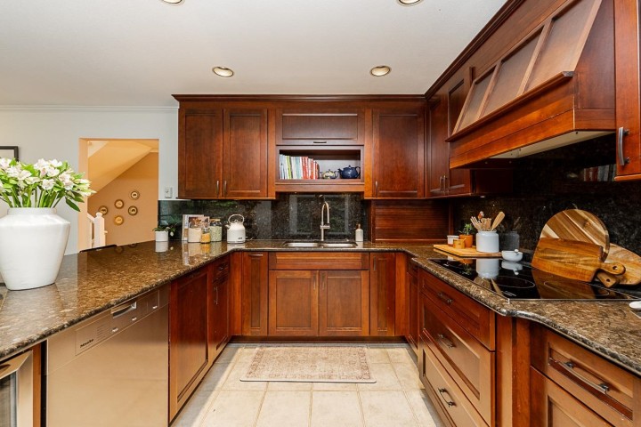 Photo 5 at 1174 Strathaven Drive, Northlands, North Vancouver