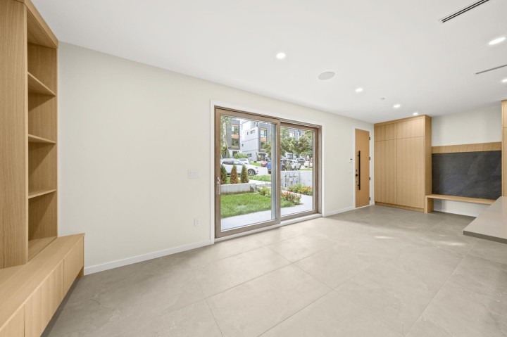 Photo 13 at 1 - 2091 E 20th Avenue, Grandview Woodland, Vancouver East