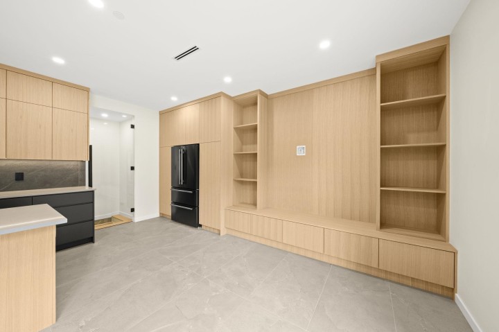 Photo 8 at 1 - 2091 E 20th Avenue, Grandview Woodland, Vancouver East