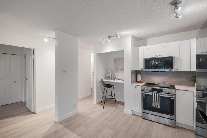 Photo 16 at 201 - 2012 Fullerton Avenue, Pemberton NV, North Vancouver