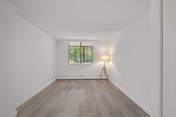 Photo 10 at 201 - 2012 Fullerton Avenue, Pemberton NV, North Vancouver