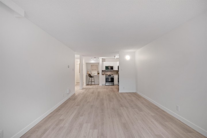 Photo 4 at 201 - 2012 Fullerton Avenue, Pemberton NV, North Vancouver