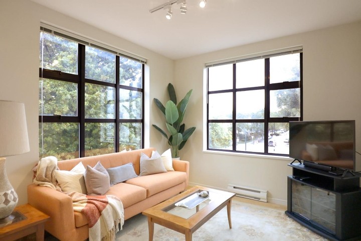 Photo 7 at 302 - 2688 Vine Street, Kitsilano, Vancouver West