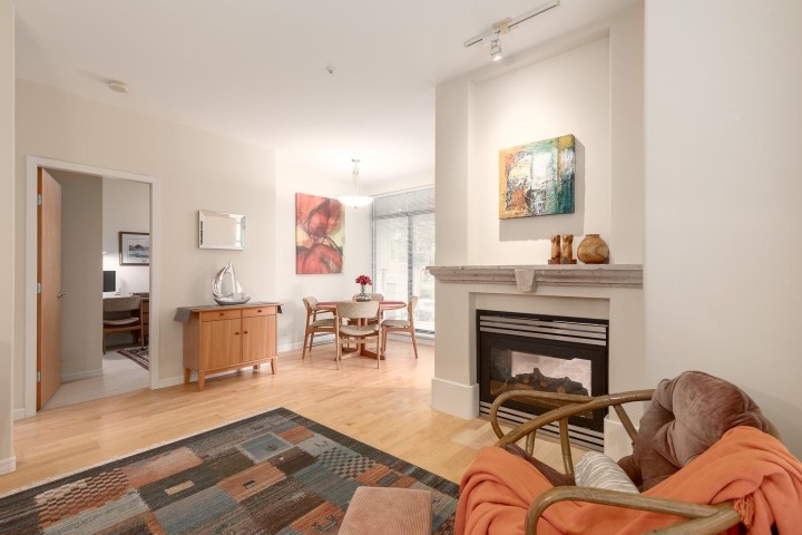 Photo 5 at 302 - 2688 Vine Street, Kitsilano, Vancouver West