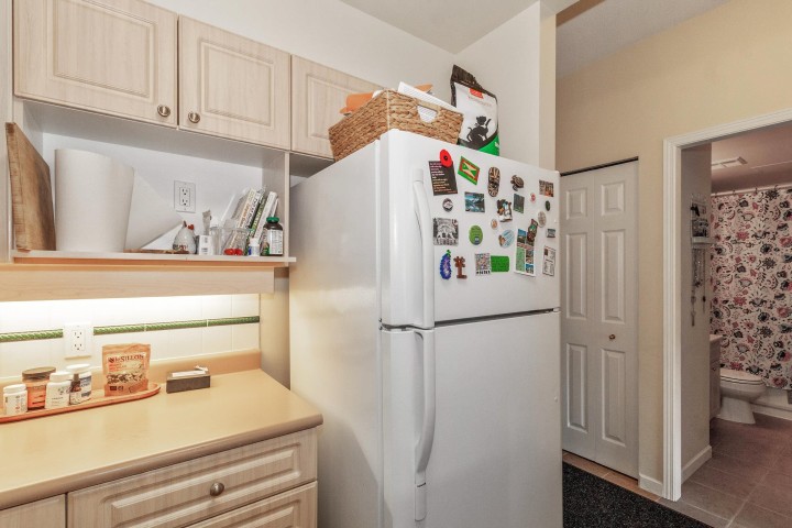 Photo 7 at 304 - 3600 Windcrest Drive, Roche Point, North Vancouver