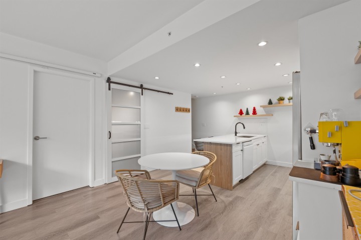 Photo 6 at 2405 Heather Street, Fairview VW, Vancouver West