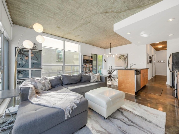 Photo 11 at 306 - 919 Station Street, Strathcona, Vancouver East