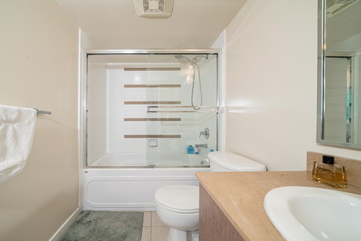 Photo 23 at 2105 - 909 Mainland Street, Yaletown, Vancouver West