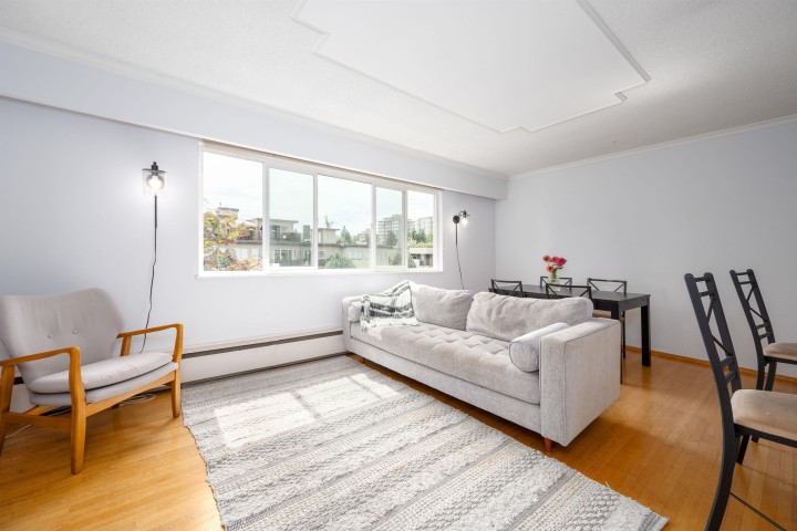 Photo 7 at 8 - 1235 W 10th Avenue, Fairview VW, Vancouver West