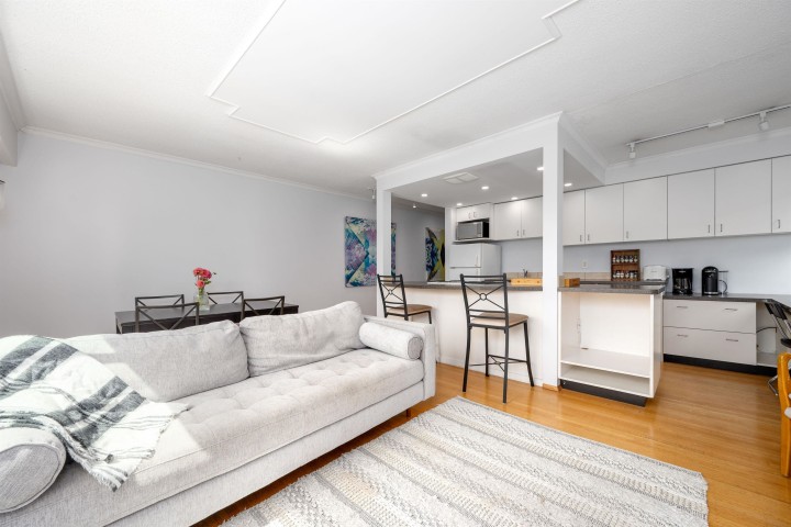 Photo 5 at 8 - 1235 W 10th Avenue, Fairview VW, Vancouver West