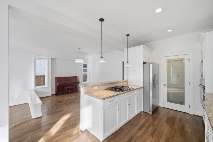 Photo 13 at 2411 George Street, Pemberton Heights, North Vancouver