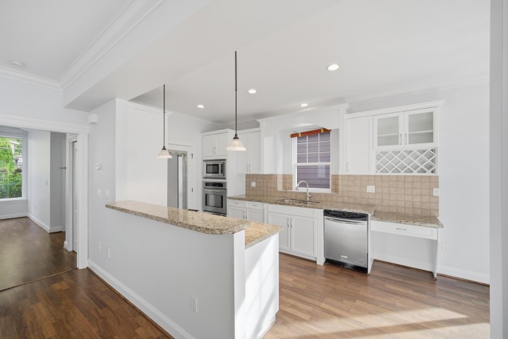 Photo 12 at 2411 George Street, Pemberton Heights, North Vancouver