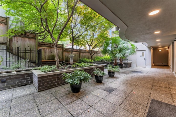 Photo 26 at 401 - 1330 Jervis Street, West End VW, Vancouver West