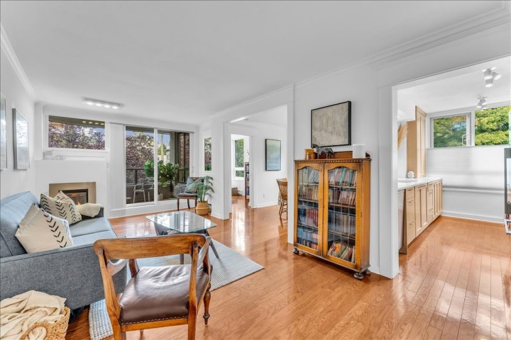 Photo 5 at 401 - 1330 Jervis Street, West End VW, Vancouver West