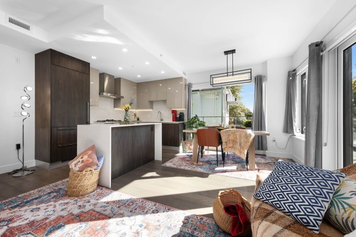 Photo 3 at 106 - 477 W 59th Avenue, South Cambie, Vancouver West